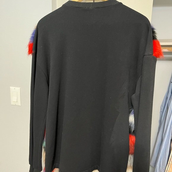 Furry sweatshirt - Picture 3 of 3